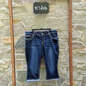 Maurices Dark Wash Capri